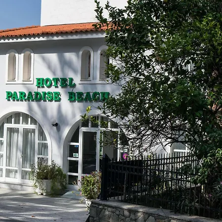 Paradise - Adults Only プラティス・ヤロス