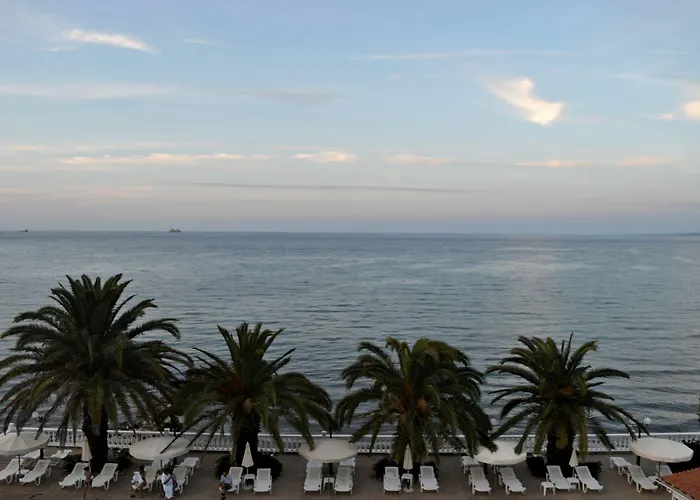 Paradise - Adults Only Hotell 3*