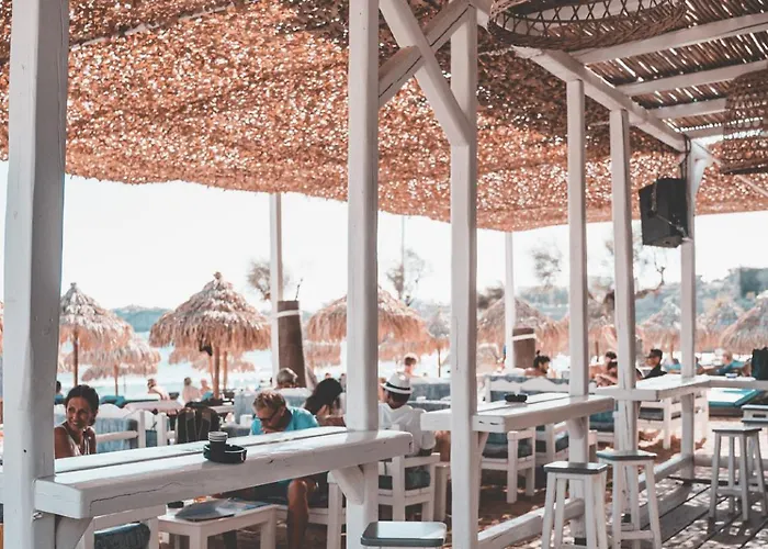 Paradise - Adults Only